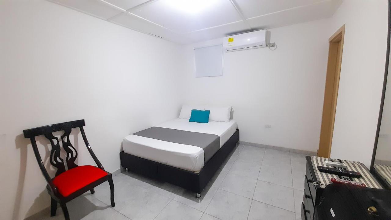 Hotel Poblado Suite バランキージャ エクステリア 写真