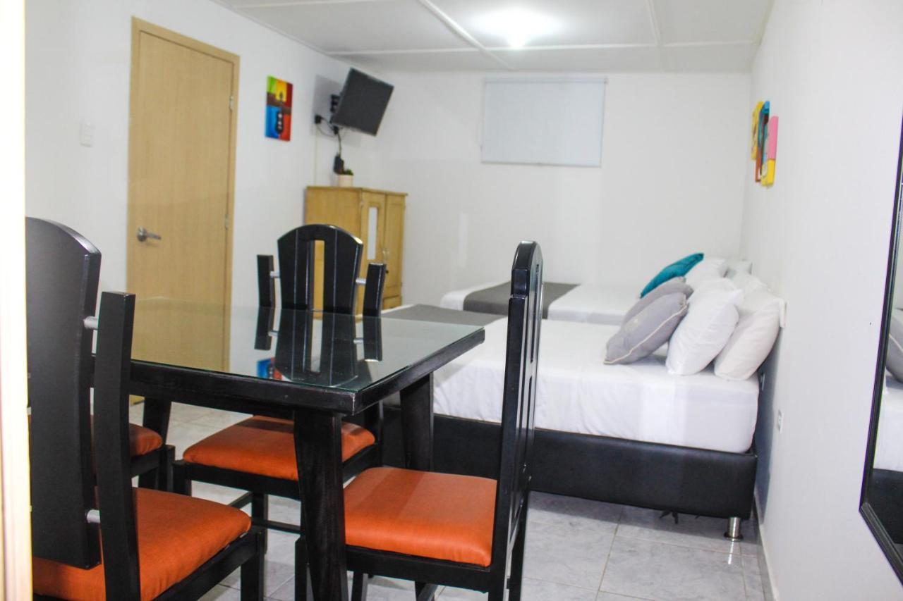 Hotel Poblado Suite バランキージャ エクステリア 写真
