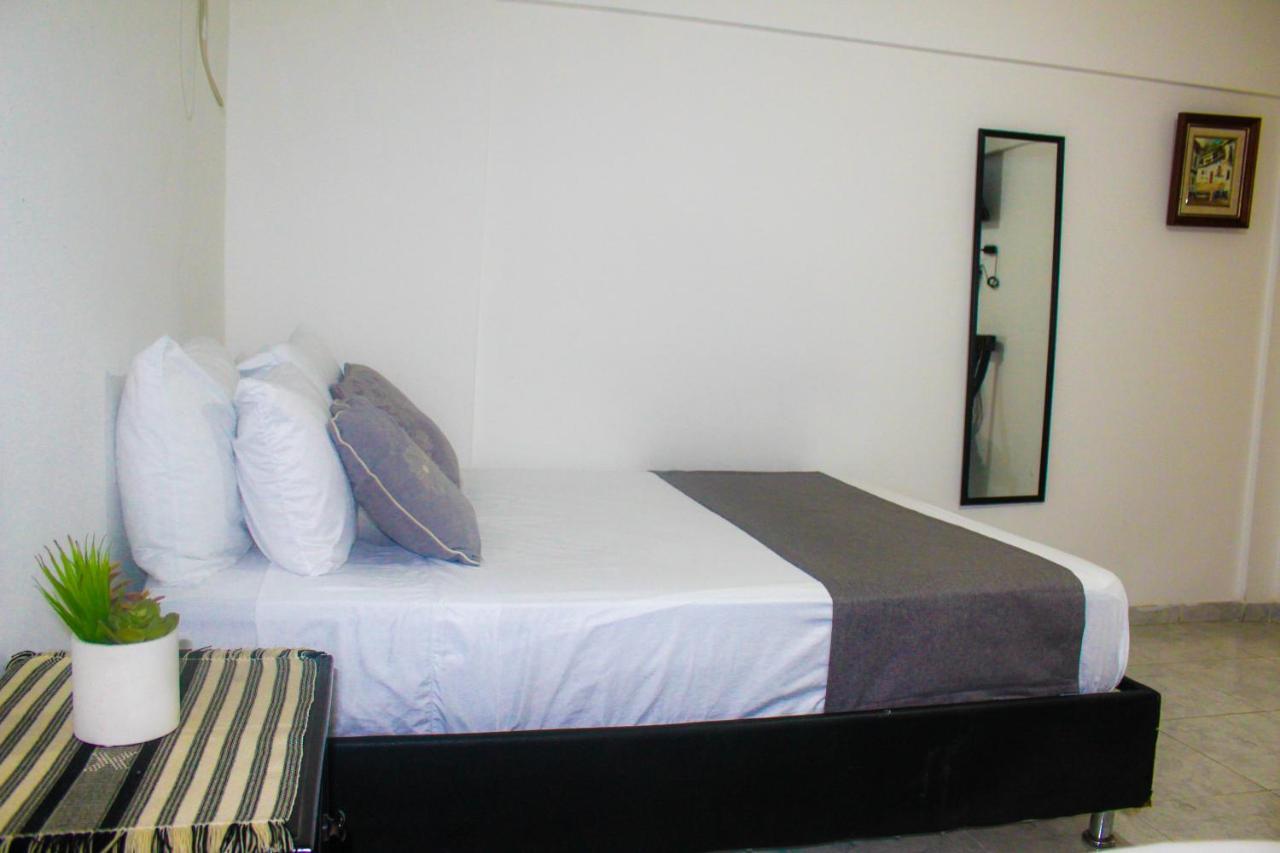 Hotel Poblado Suite バランキージャ エクステリア 写真