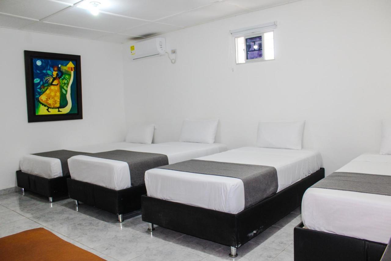 Hotel Poblado Suite バランキージャ エクステリア 写真